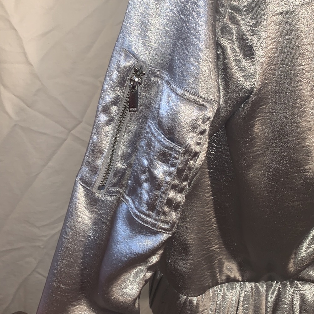 H&M bomber jacket - Picture 4 of 6